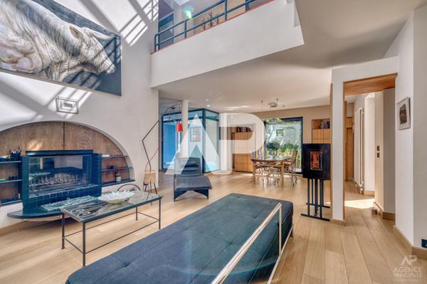 Maison Mont-Valérien 10 pièce(s) 345 m2 €2 500 000 ** - Référence 19313