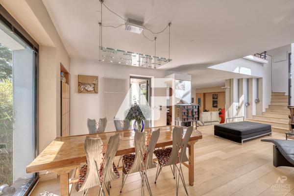 Maison Mont-Valérien 10 pièce(s) 345 m2 €2 500 000 ** - Référence 19313