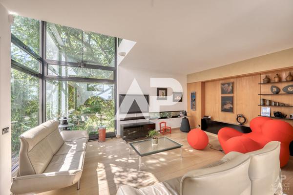 Maison Mont-Valérien 10 pièce(s) 345 m2 €2 500 000 ** - Référence 19313