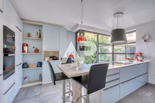 Maison Mont-Valérien 10 pièce(s) 345 m2 €2 500 000 ** - Référence 19313