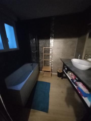 Maison
                                                                                                                                                                                                                                                                                                                        4 pièce(s)                                                                                                                                                                                                          3 chambre(s)                                                                                                                                                                                                          110  m²