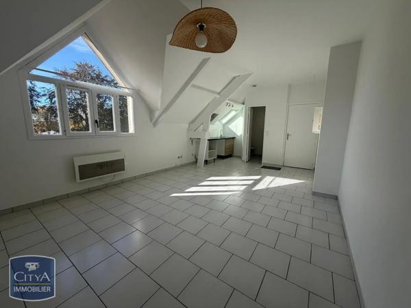 Appartement à louer 1 pièce 28.96m² Corbeil-Essonnes (91100)