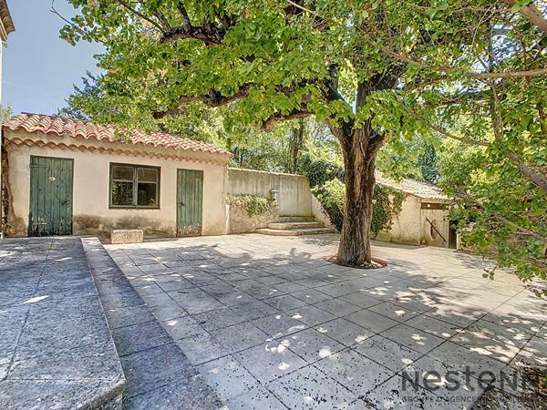 Maison de Maitre Belcodène 9 pièce(s) 269.04 m2