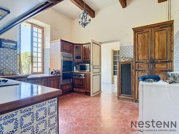 Maison de Maitre Belcodène 9 pièce(s) 269.04 m2