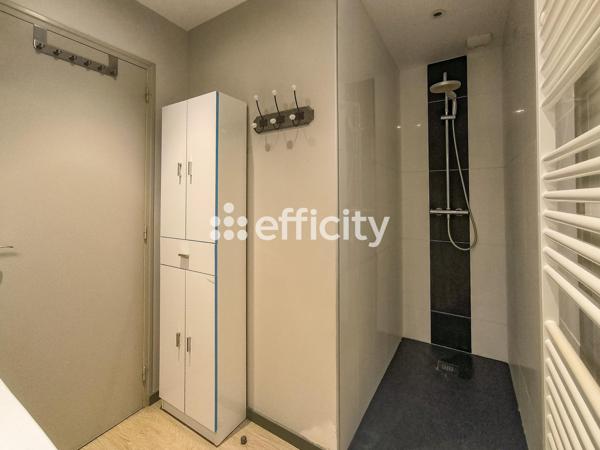 Maison
         5 pièces
        - 110 m² Exclusivité 265 000 € *