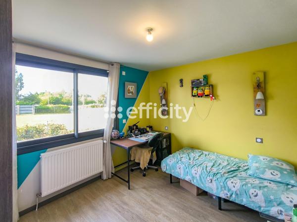 Maison
         5 pièces
        - 110 m² Exclusivité 265 000 € *