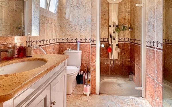 Maison à vendre    7 pièces • 170 m2 Luc-sur-Mer