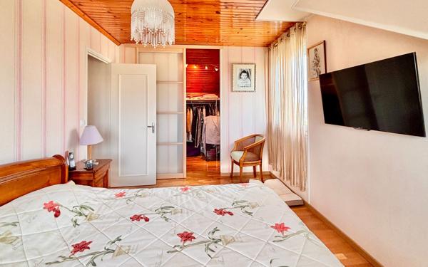 Maison à vendre    7 pièces • 170 m2 Luc-sur-Mer