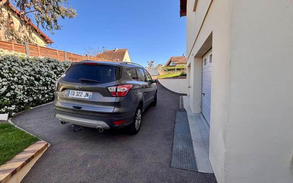 Maison à vendre    7 pièces • 170 m2 Luc-sur-Mer