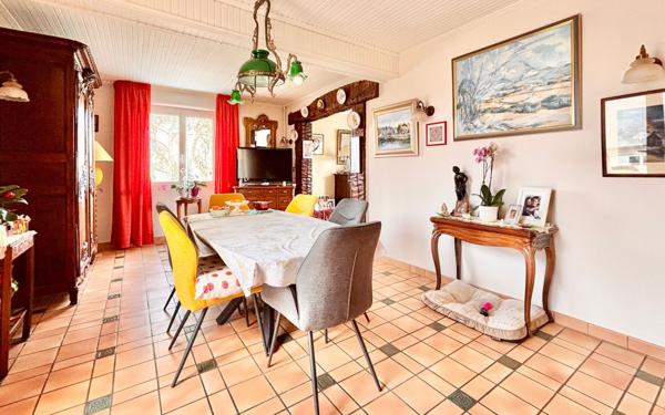 Maison à vendre    7 pièces • 170 m2 Luc-sur-Mer