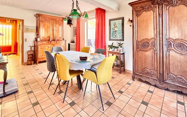 Maison à vendre    7 pièces • 170 m2 Luc-sur-Mer