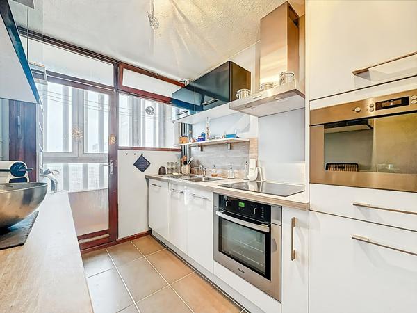 À vendre : Appartement 3 pièces lumineux à Marseille, Saint-Just !