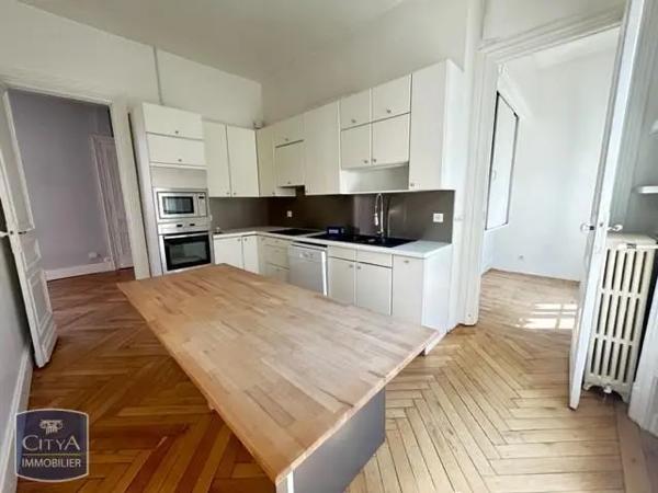 Appartement à louer 5 pièces 161.5m² Saint-Étienne (42000)