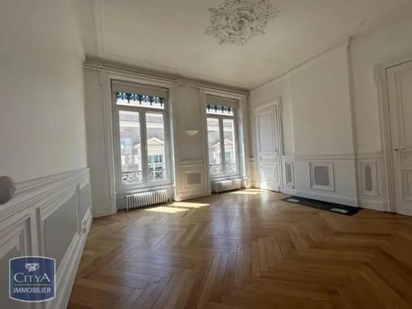 Appartement à louer 5 pièces 161.5m² Saint-Étienne (42000)