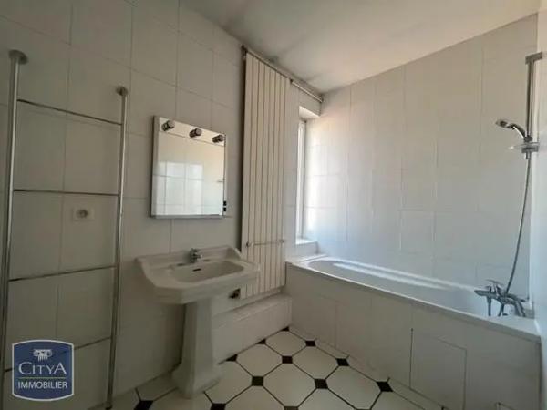 Appartement à louer 5 pièces 161.5m² Saint-Étienne (42000)