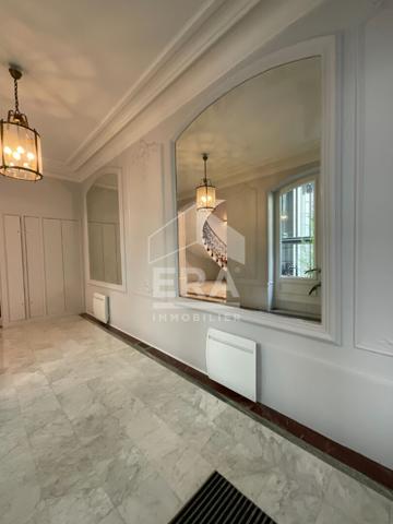 Appartement Paris 1 pièce(s) 39.40 m2, avec ascenseur et balcon