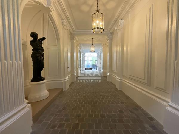 Appartement Paris 1 pièce(s) 39.40 m2, avec ascenseur et balcon