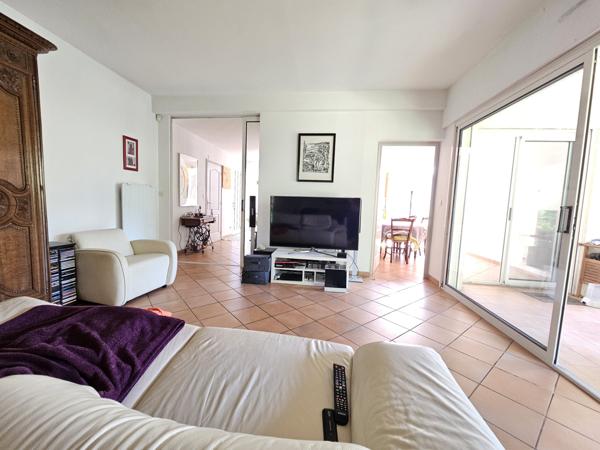 Saint-Aunès (34130) Maison d'architecte sur 1000 m² - 34130 - Saint Aunès