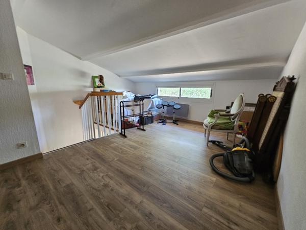 Saint-Aunès (34130) Maison d'architecte sur 1000 m² - 34130 - Saint Aunès