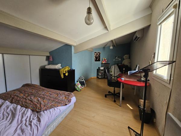 Saint-Aunès (34130) Maison d'architecte sur 1000 m² - 34130 - Saint Aunès