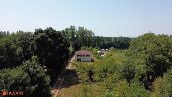 Maison avec accès privatif au lot