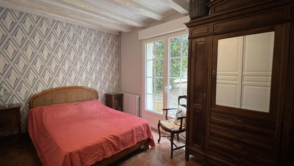 Brûlain (79230) À 18 kms de NIORT, maison de 4 chambres avec grange sur terrain de 3 670 m2