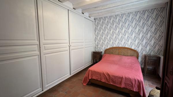 Brûlain (79230) À 18 kms de NIORT, maison de 4 chambres avec grange sur terrain de 3 670 m2