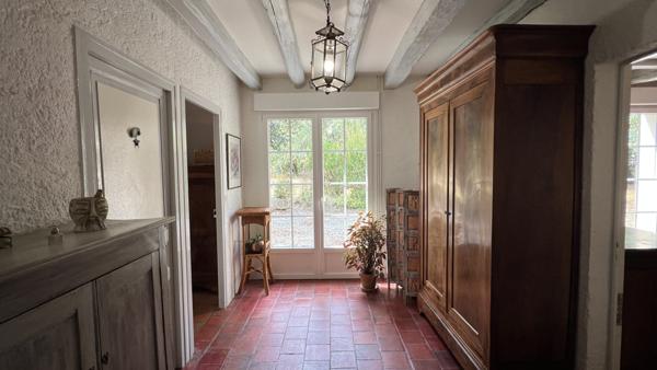 Brûlain (79230) À 18 kms de NIORT, maison de 4 chambres avec grange sur terrain de 3 670 m2