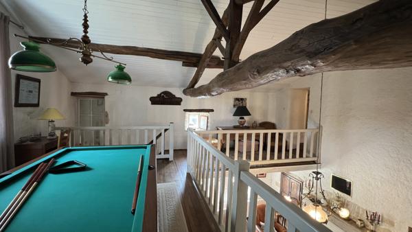 Brûlain (79230) À 18 kms de NIORT, maison de 4 chambres avec grange sur terrain de 3 670 m2