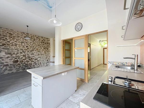 Maison de caractère avec cour et potentiel locatif, Saleilles