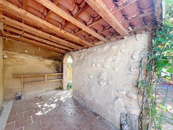 Maison de caractère avec cour et potentiel locatif, Saleilles
