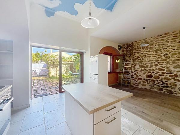 Maison de caractère avec cour et potentiel locatif, Saleilles