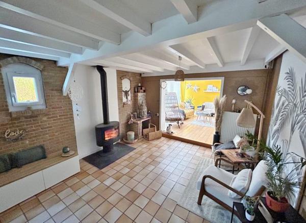 Maison mitoyenne 1 côté Bousbecque Secteur Linselles-Vallée Lys 122 m²