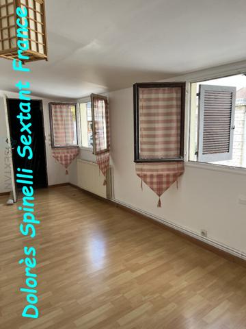 A VENDRE - Maison Plain-Pied 61m2, Style Longère, CENTRE -VILLE