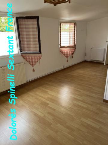 A VENDRE - Maison Plain-Pied 61m2, Style Longère, CENTRE -VILLE