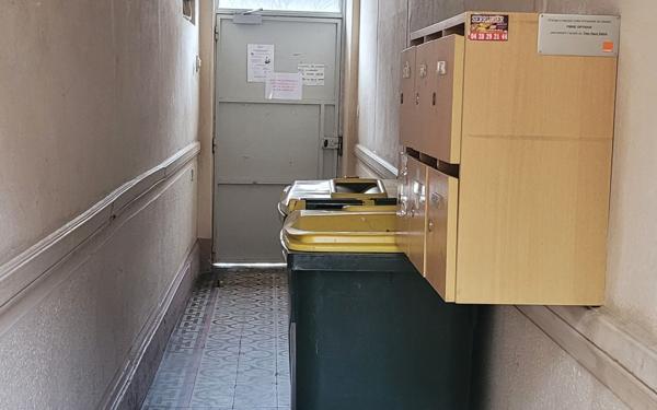 Immeuble à vendre    5 pièces • 278,10 m2 Sathonay-Camp