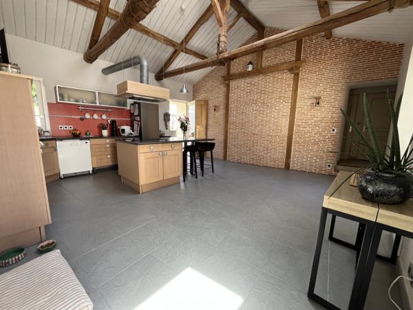 Thouars (79100) ref 92098 AFFAIRE RARE sur THOUARS CENTRE !! Magnifique appartement de 140 m2 deux terrasses et garage