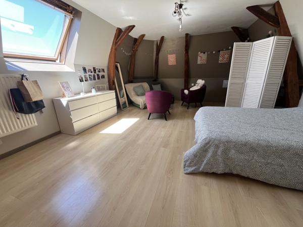 Thouars (79100) ref 92098 AFFAIRE RARE sur THOUARS CENTRE !! Magnifique appartement de 140 m2 deux terrasses et garage