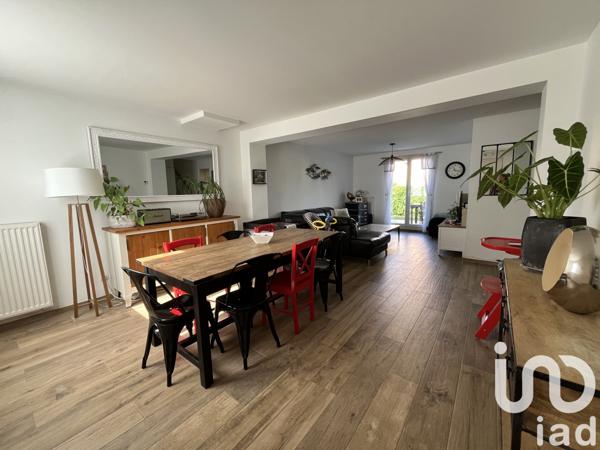 House for sale 5 rooms 104 m² Montévrain