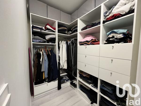 House for sale 5 rooms 104 m² Montévrain