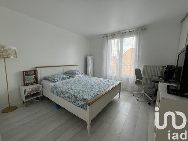 House for sale 5 rooms 104 m² Montévrain