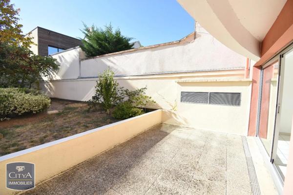 Appartement à louer 3 pièces 77.04m²