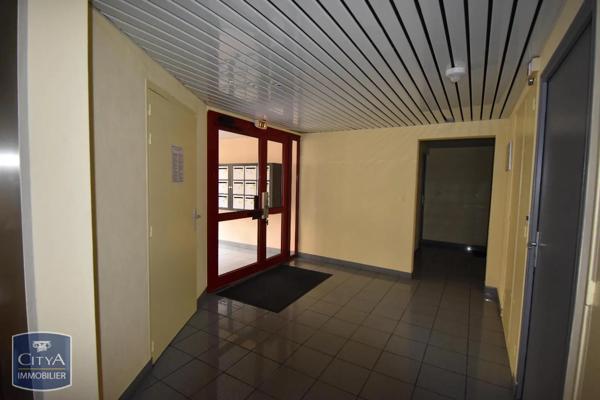 Appartement à louer 3 pièces 77.04m²