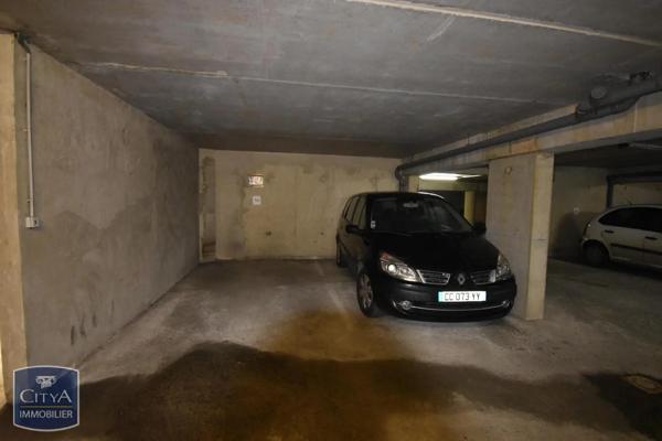 Appartement à louer 3 pièces 77.04m²