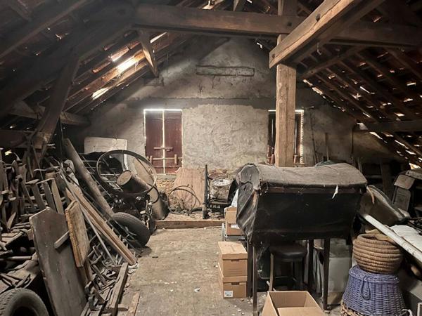 Masclat 46350-Centre-Bourg:  Hangar/atelier- 4 pièce(s) 290 m2 sur deux étages