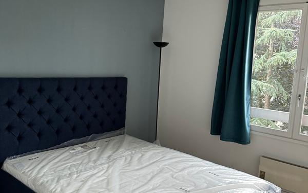 Appartement à louer    3 pièces • 65,75 m2 Châtillon