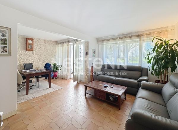 Appartement a vendre 5 pièces 3 chambres proche des commerces, des transports et des écoles à Chilly-Mazarin