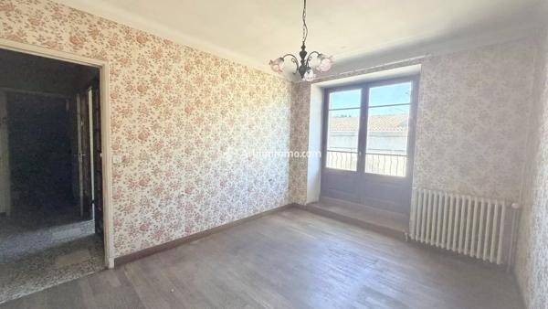 Vente                                                      Immeuble
                        
                     6 pièces                      120 m2                     à Saint-Rome-de-Cernon