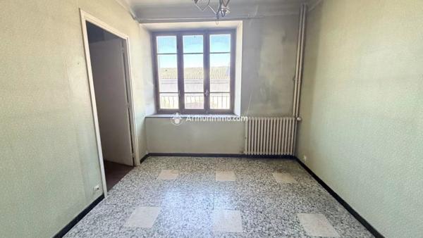 Vente                                                      Immeuble
                        
                     6 pièces                      120 m2                     à Saint-Rome-de-Cernon
