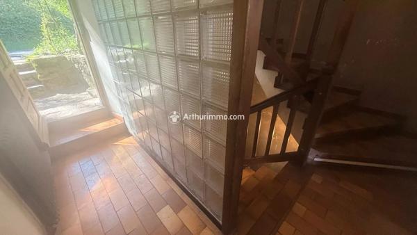 Vente                                                      Immeuble
                        
                     6 pièces                      120 m2                     à Saint-Rome-de-Cernon